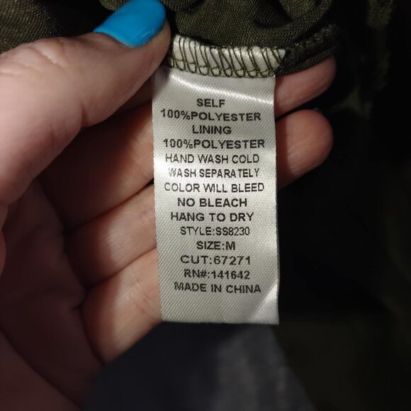 She + Sky Women M Olive Green Off-Shoulder Textured Cropped Dark Cottagecore top - Picture 10 of 11